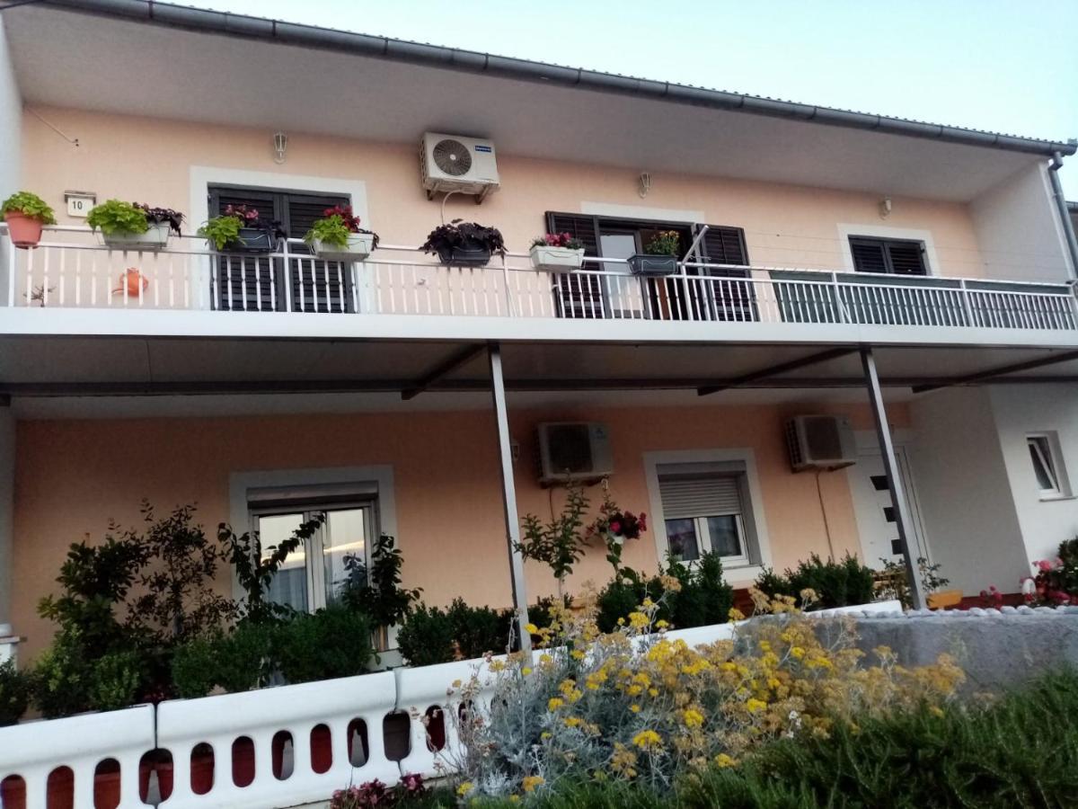 Apartment Lana Senj  Luaran gambar
